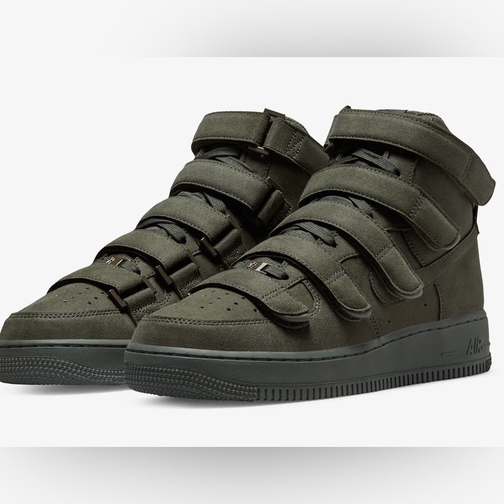 Nike x Billie Ellish shoes